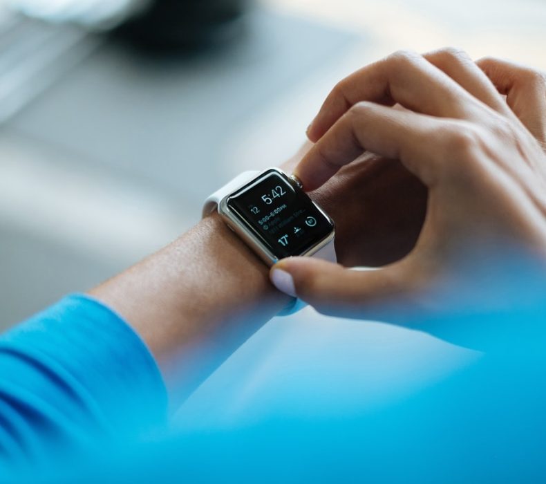 Garmin Venu 4 vs Apple Watch Series 11: Best Smartwatch for Fitness in 2026