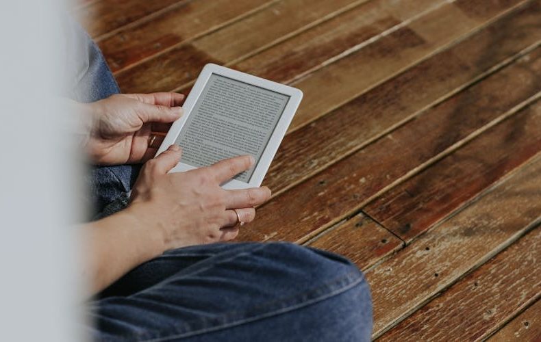Kindle vs Kobo: Which E Reader Brand Is Better in 2026?