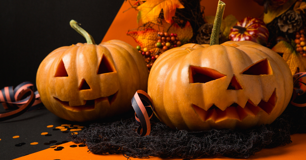 Trick-or-treat table cloth 