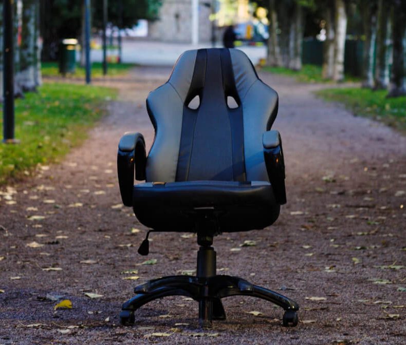 Maximize your gaming comfort with this ergonomic chair