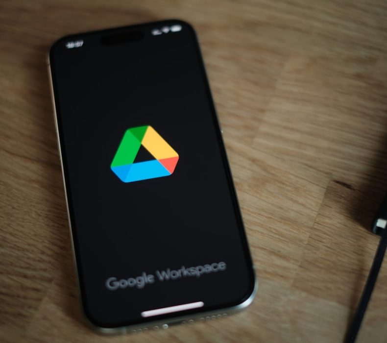 Best Cloud Storage Services in 2026: Google Drive vs Dropbox vs OneDrive (Complete Comparison)