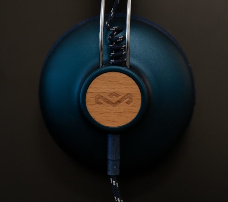 Best Noise-Cancelling Headphones in 2026: Top Picks for Work, Travel, and Focus